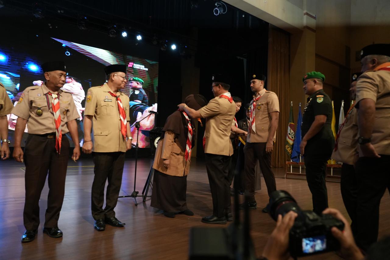 Bupati Bandung Teguhkan Semangat Kepanduan, Kukuhkan 500 Pramuka Garuda